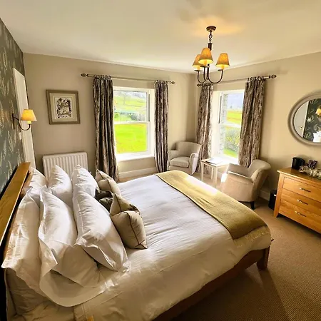 Ravenstone Country house *