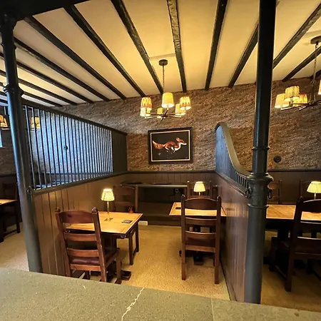 Ravenstone Country house *