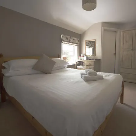 Ravenstone Country house