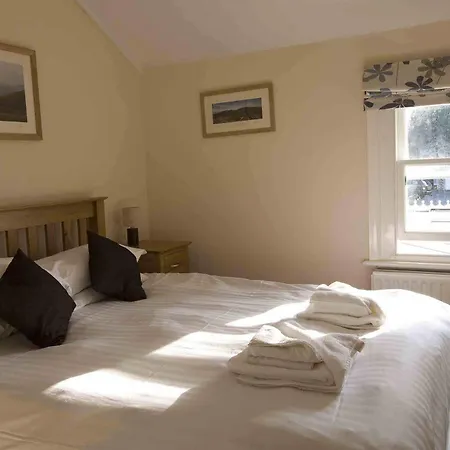Ravenstone Country house