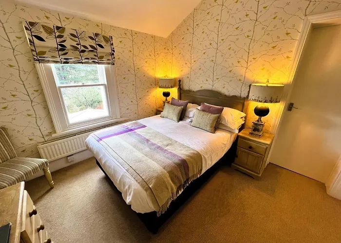 Ravenstone Country house