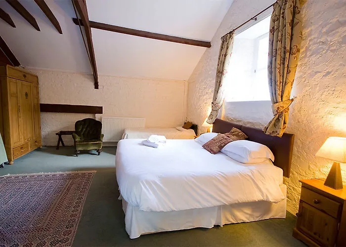 Ravenstone Country house