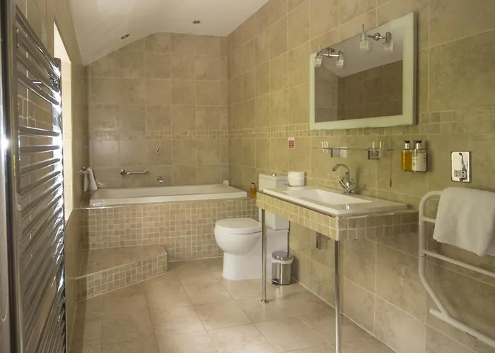 Ravenstone Country house