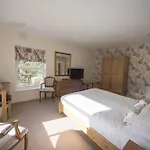 Ravenstone Country house